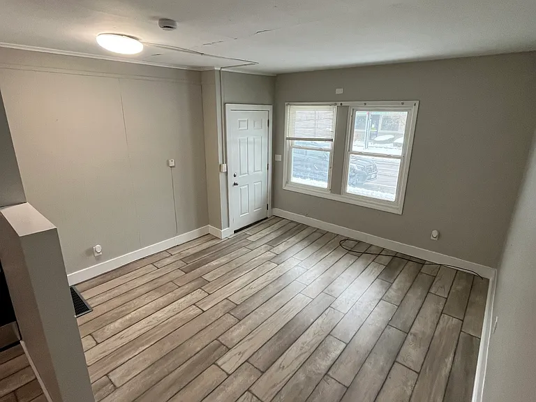 106B N Main St — Photo 4