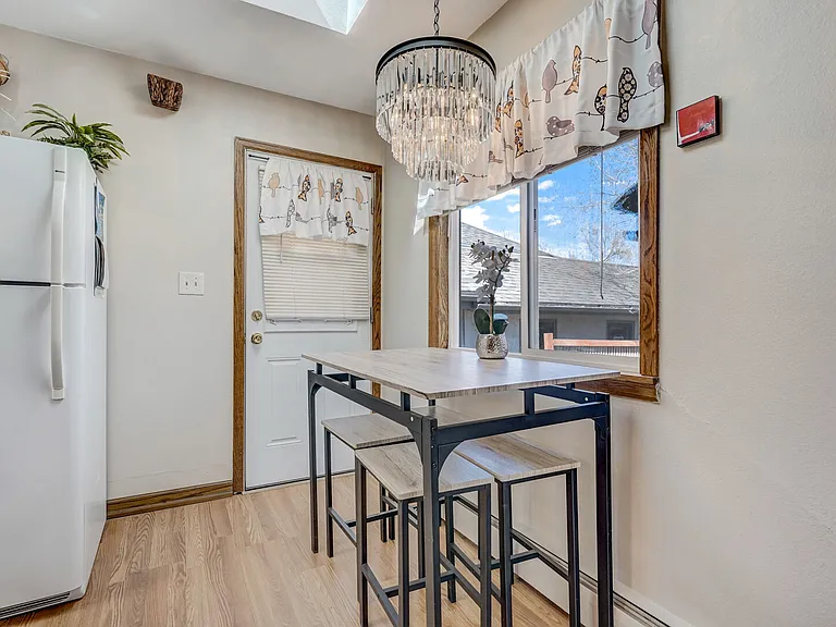 1729 Arbor Way — Photo 8