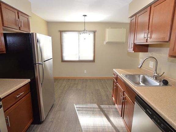 2nd image of 529-533 McCormick Ave #8277766