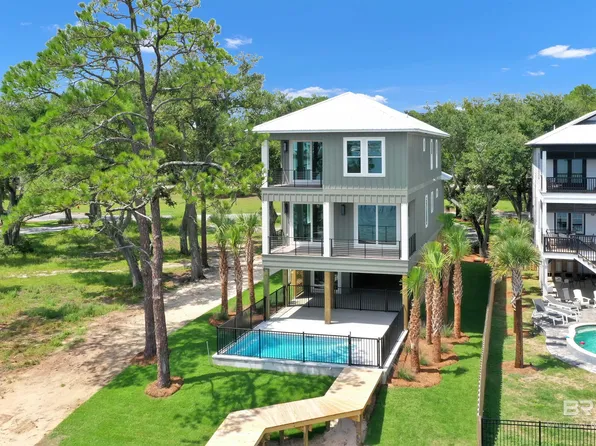 1093 Water Oaks Cir, Gulf Shores, AL 36542