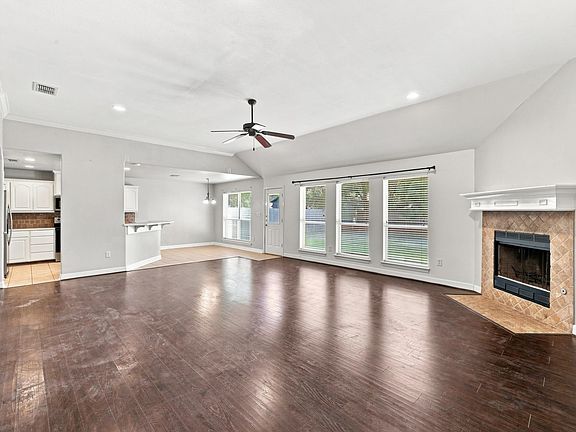 5th image of 108 Goldeneye Ln