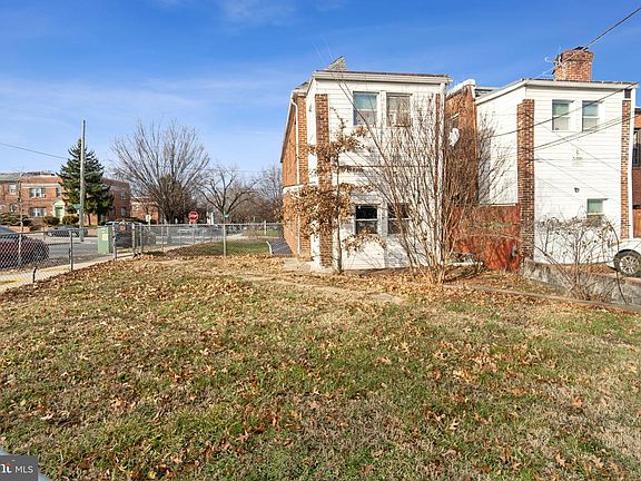 5th image of 4801 3rd St NW