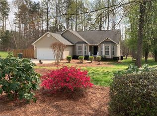 5520 Fairway Run Dr, Mc Leansville, NC 27301