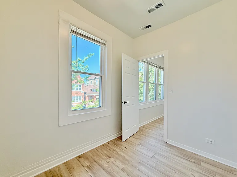 1749 W 19th St #2 — Photo 7