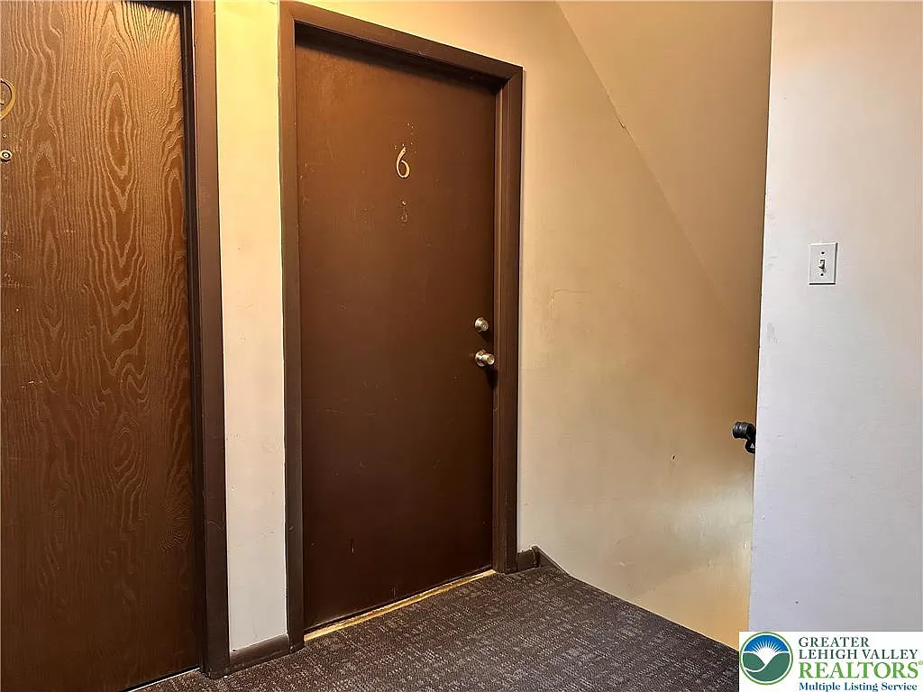 1 bed, 1.0 bath, 450 sqft, $1,375 — Photo 3