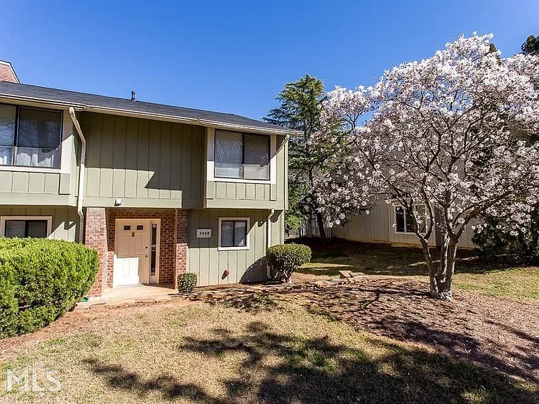 2048 Powers Ferry Trce SE — Photo 23