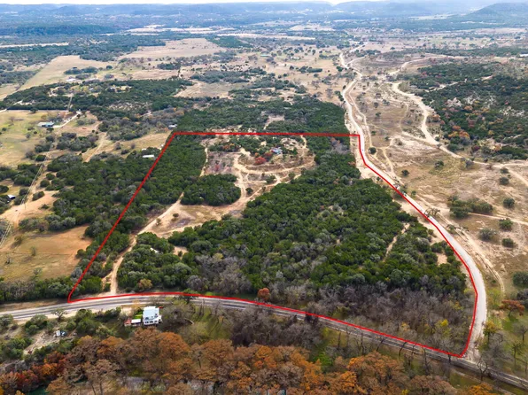 8417 State Highway 16 N, Bandera, TX 78003