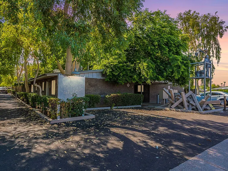 2222 S Rural Rd — Photo 20