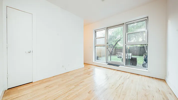 Rented by Nooklyn NYC LLC | media 14