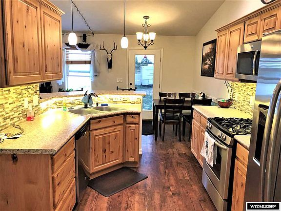 5th image of 380 Sheep Creek Dr