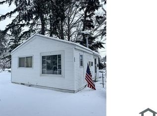 683 E Saginaw Rd #7, Sanford, MI 48657