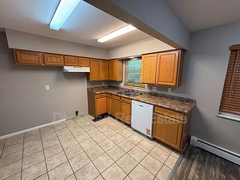 7914 Woody Hollow Dr — Photo 8