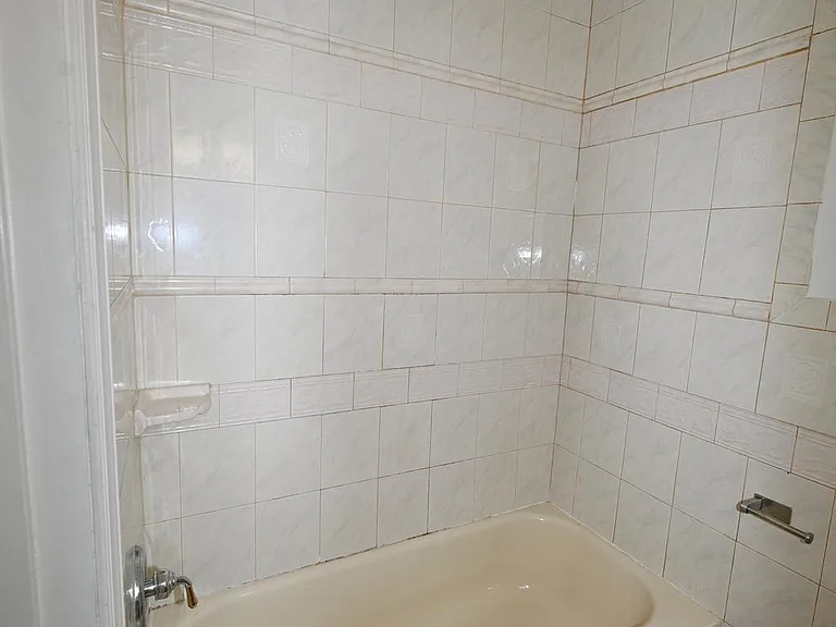 550 Hobart Pl NW #2 — Photo 15
