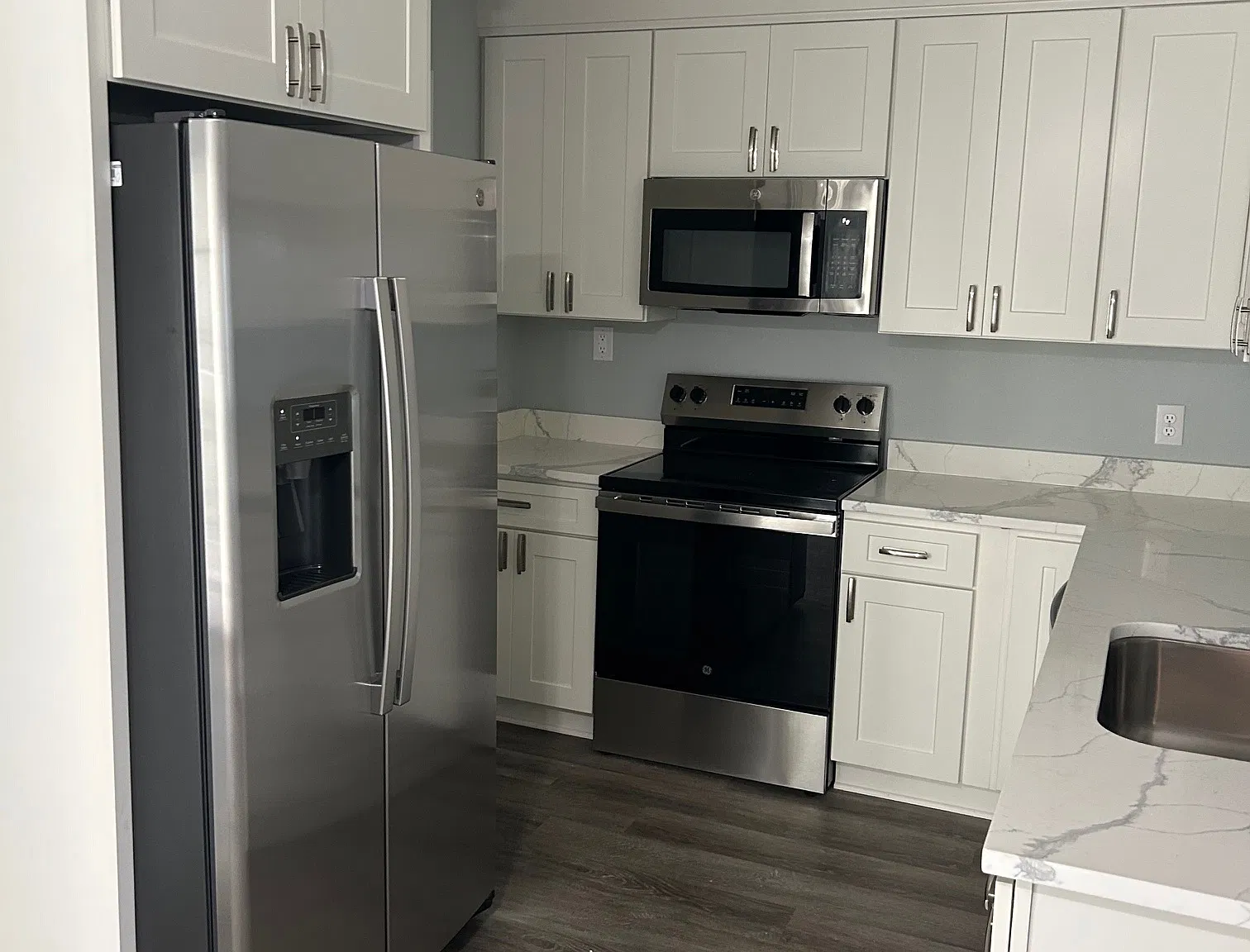 3 bed, 1000 sqft, $1,695 — Photo 4