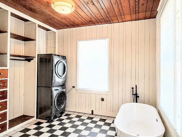 Primary suite bathroom