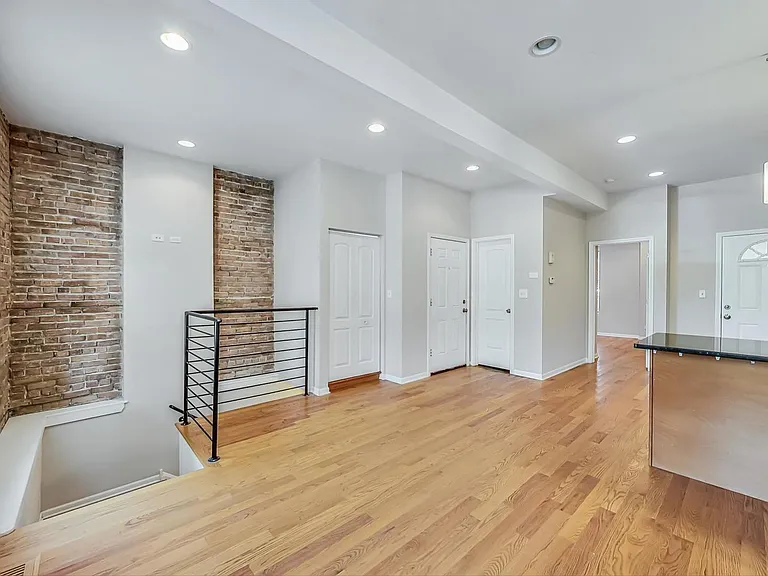 2839 W Cortez St #1 — Photo 5