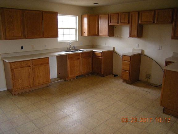 3rd image of 2869 E Alfalfa Dr