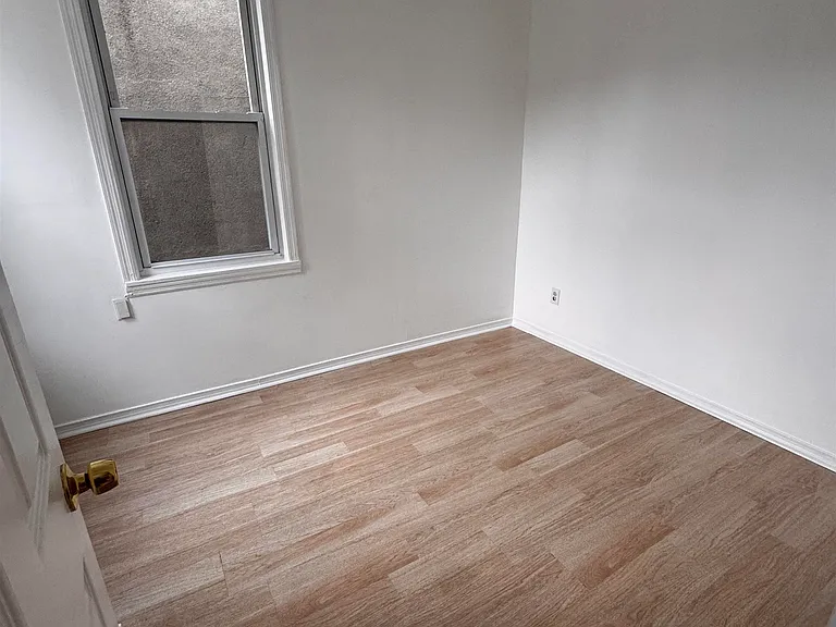 4702 Cottage Ave — Photo 11