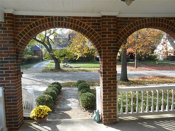 4th image of 2536 Hillview Ave