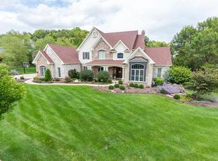 1141 Greystone Manor Pkwy, Chesterfield, MO 63005