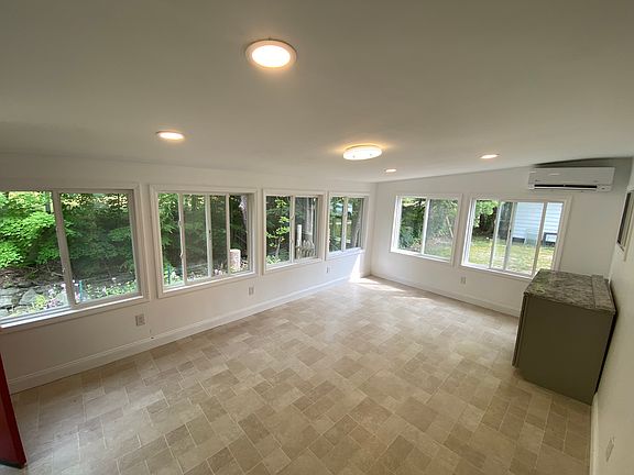 5th image of 161 Powderhouse Rd