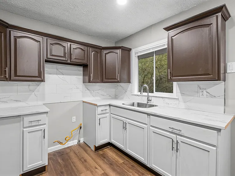 3100 Fern Valley Dr SW #A — Photo 9