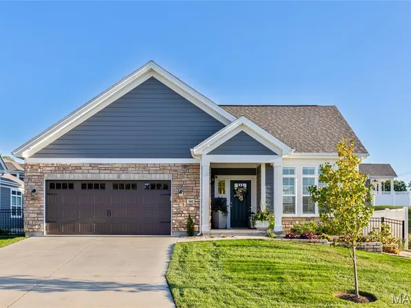 102 Lilac Blossom Dr, Saint Charles, MO 63304