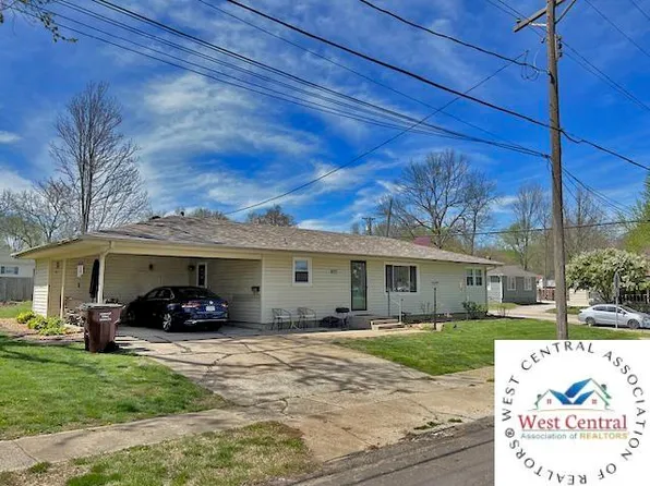 401 S 6th St, Clinton, MO 64735