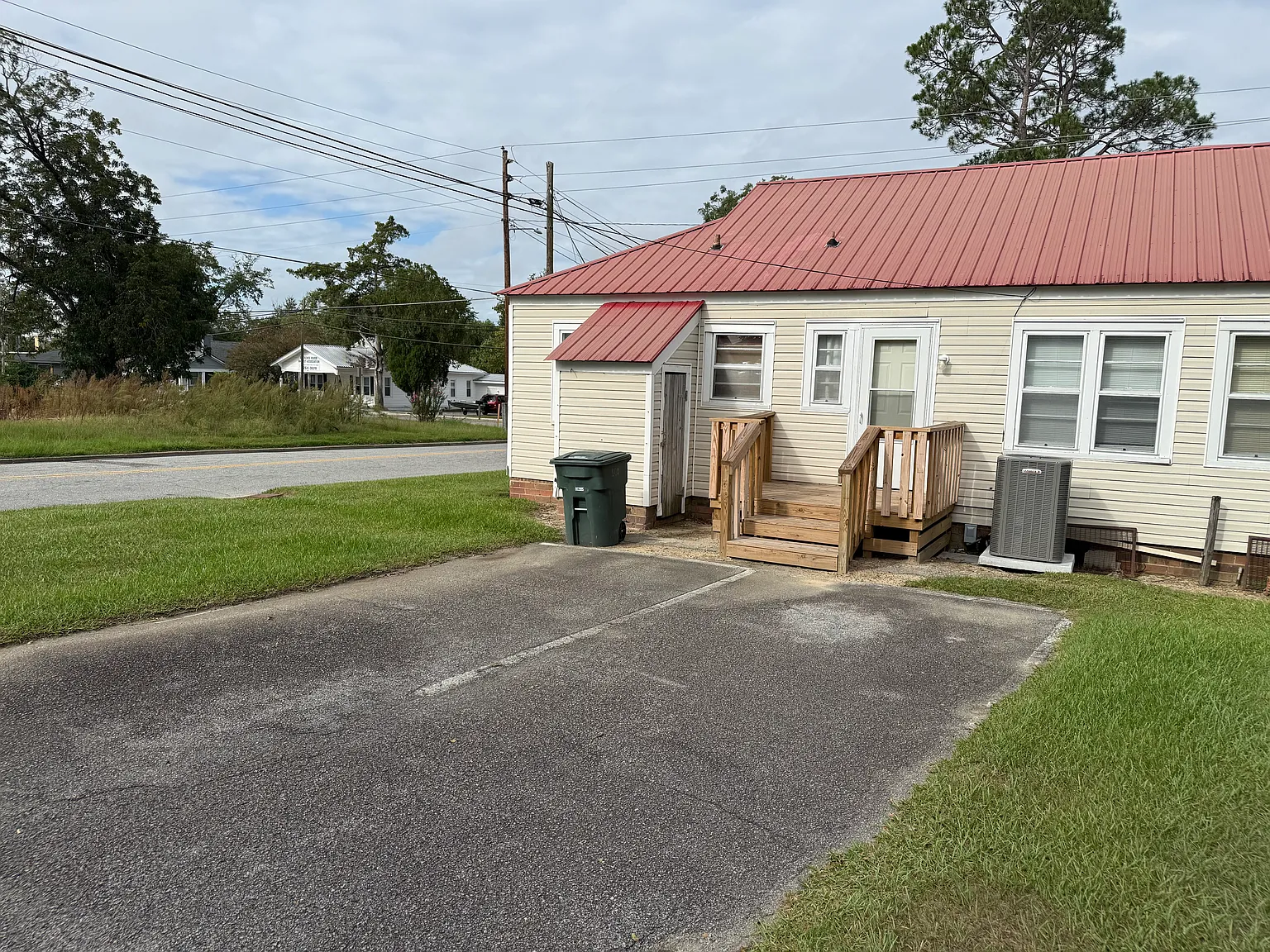 2 bed, 650 sqft, $1,000 — Photo 2