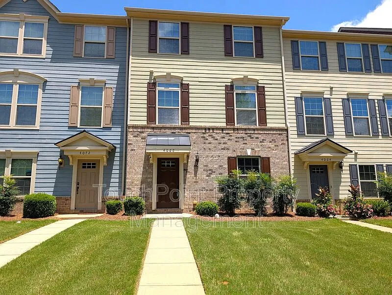 3 bed, 2.5 bath, 2332 sqft, $2,175 — Photo 1