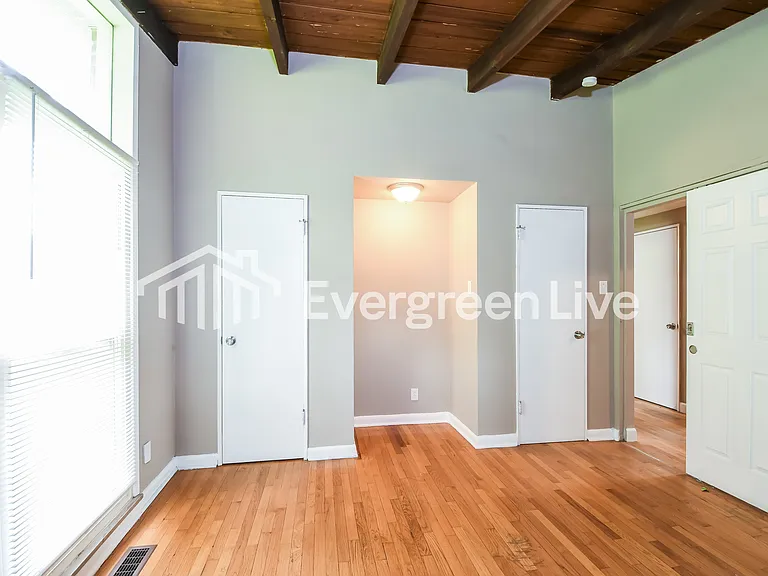 7823 Milan Ave — Photo 13