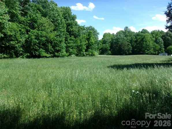 449 Longview Rd, Statesville, NC 28625