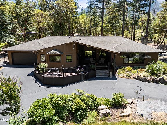 2nd image of 6589 Whispering Pines Ln