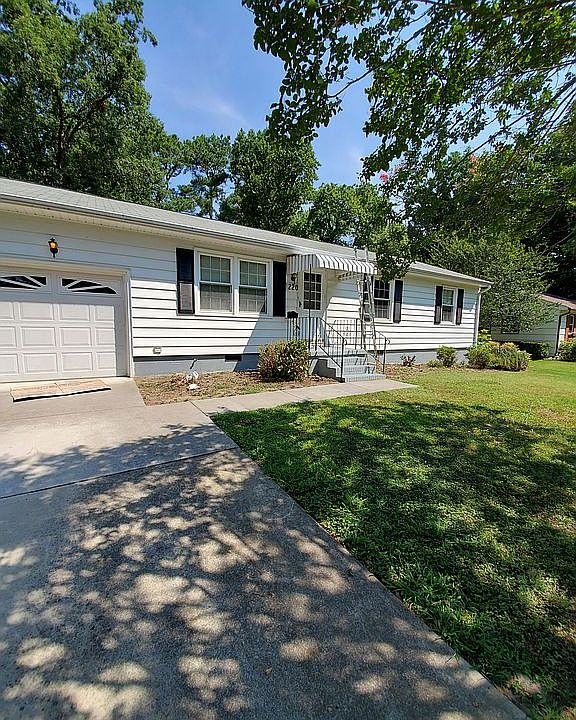 1st image of 220 Lisbon Dr
