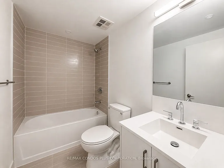 4010 Eglinton Ave W #304 — Photo 8