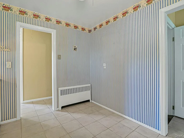 24 Grover Ave — Photo 10