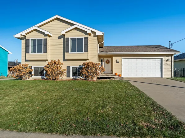 217 NE Allison Ave, Elkhart, IA 50073
