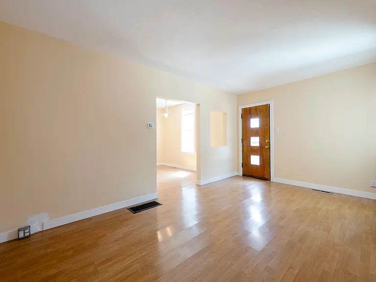 836 E Browning Ave — Photo 7