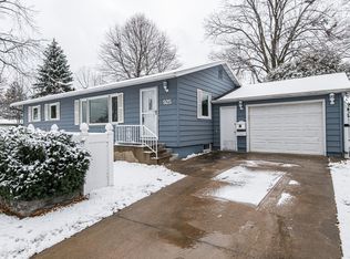 925 Memorial Pkwy SW, Rochester, MN 55902