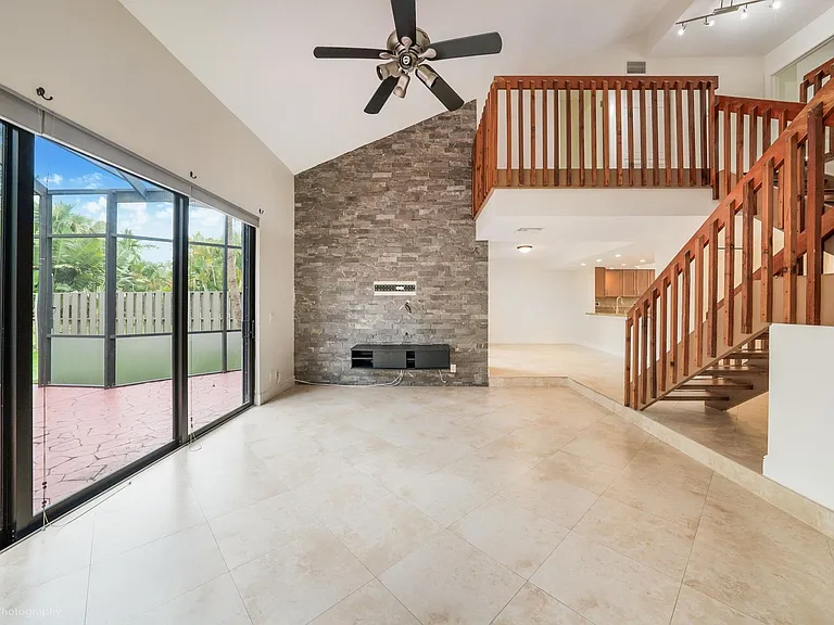 525 Bayfront Dr #525 — Photo 22