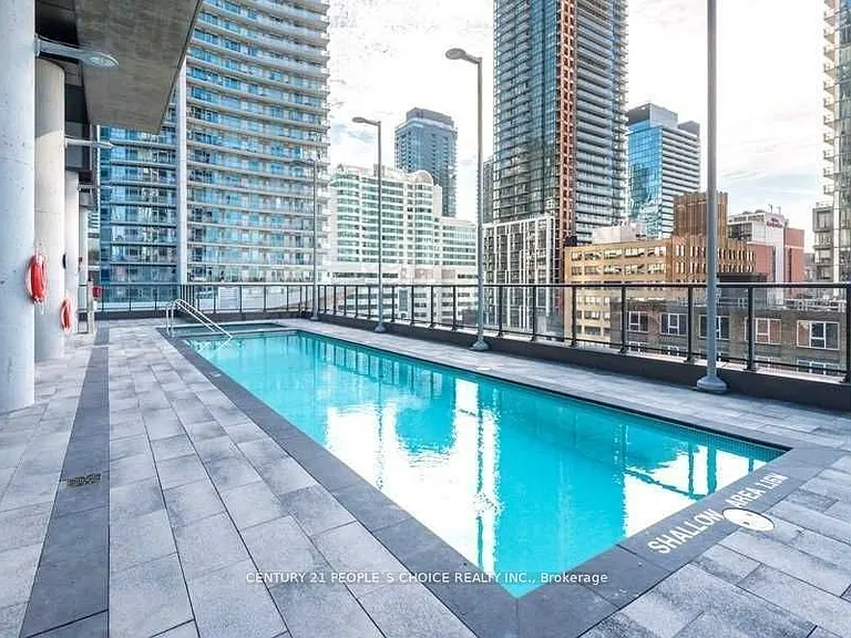 290 Adelaide St W #1105 — Photo 8