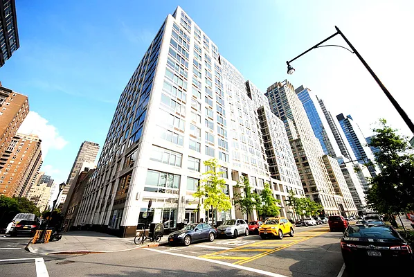 Sold by Viza Group, Inc | media 29