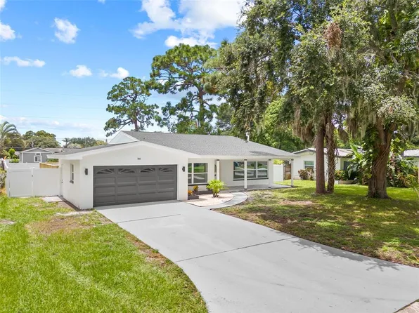 1016 Sousa Dr, Largo, FL 33771