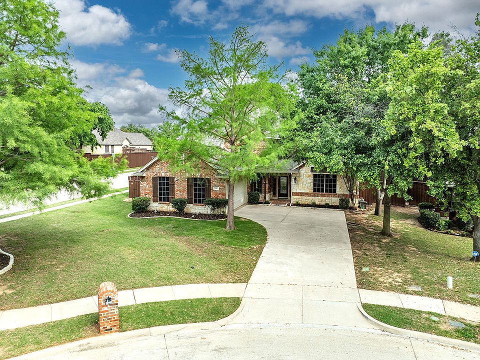 1st image of 101 Red Bluff Ct
