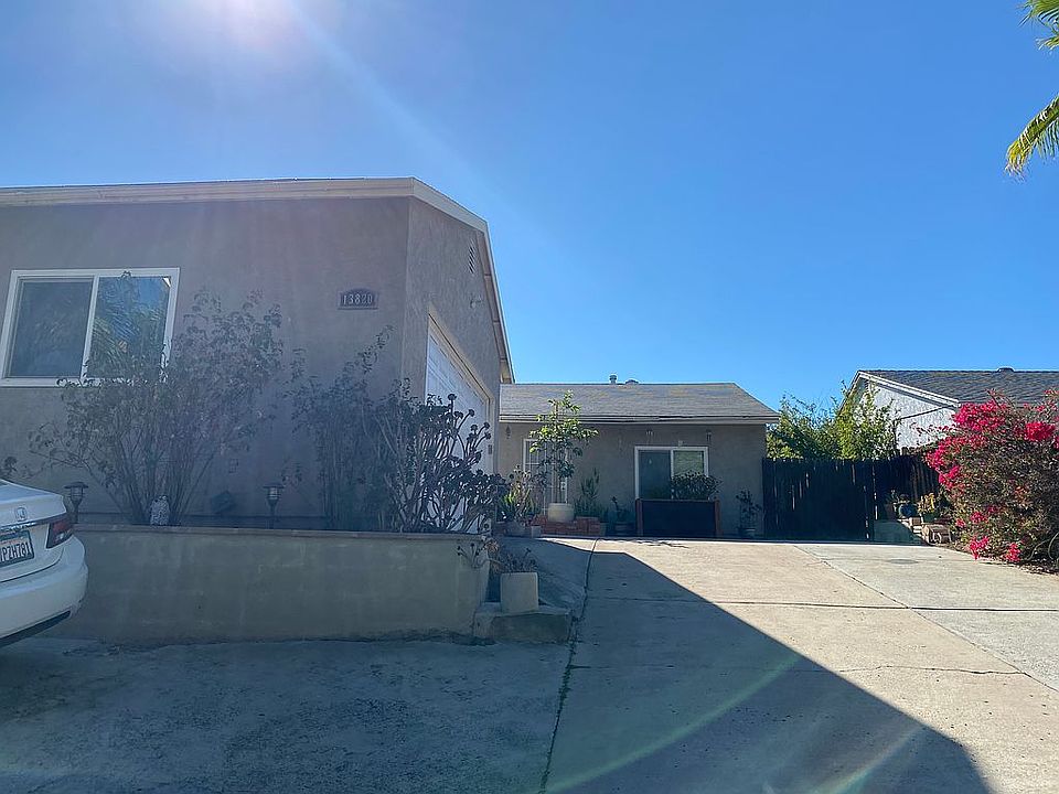 2nd image of 13820 Pomerado Rd