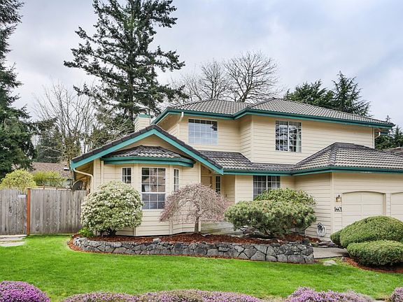 3rd image of 5601 Lakeland Hills Way SE