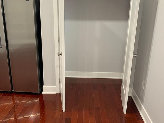 3rd image of 302 Richmond St #15