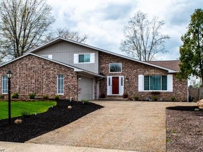 13326 Hollo Oval, Strongsville, OH, 44149