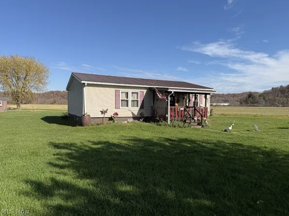 29440 Edie Rd, Uhrichsville, OH 44683
