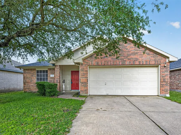 7919 Pelican Ln, Baytown, TX 77523